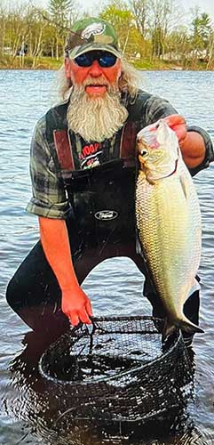 Bill Gordon 2022 Bi-State Shad Fishing Contest Champion Bill Gordon 2022 Bi-State Shad Fishing Contest Champion